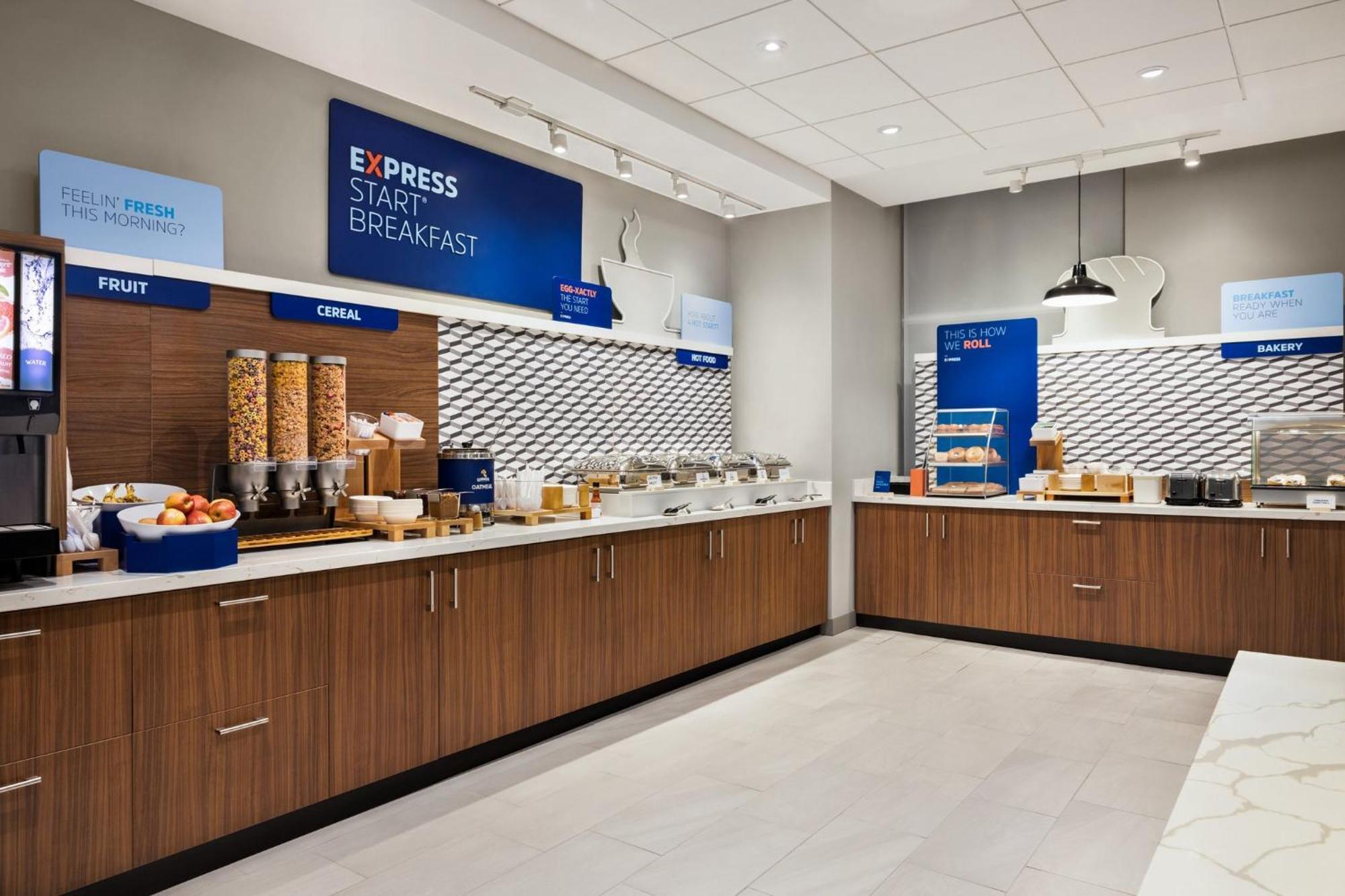Holiday Inn Express - Strathroy By Ihg 외부 사진