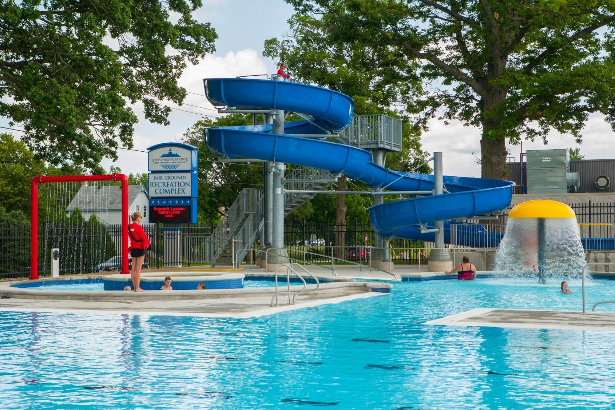 Holiday Inn Express - Strathroy By Ihg 외부 사진