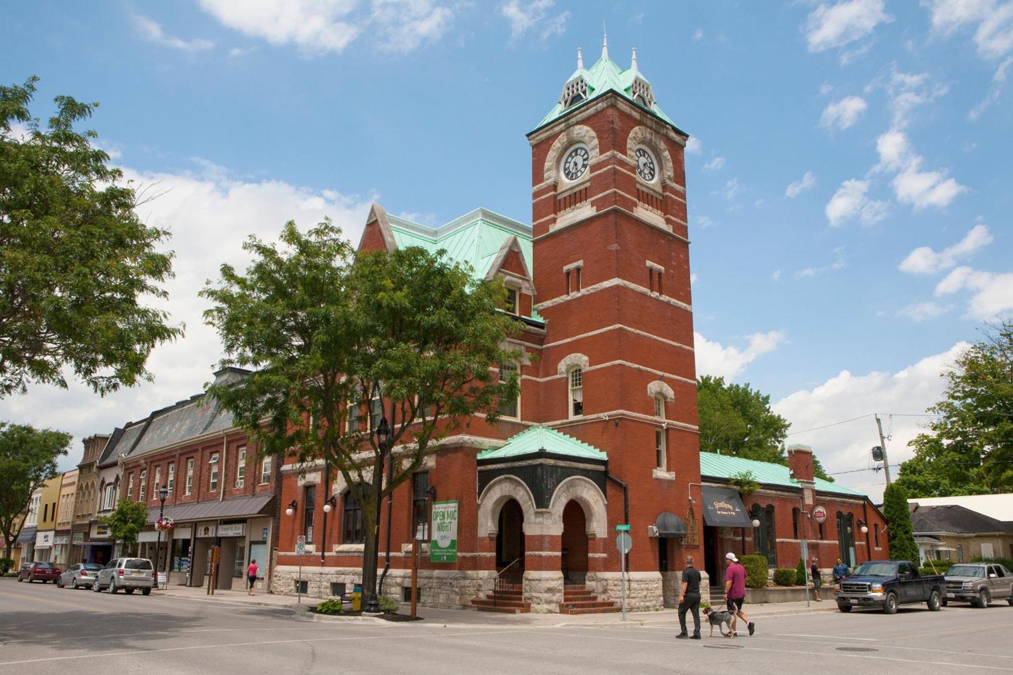 Holiday Inn Express - Strathroy By Ihg 외부 사진